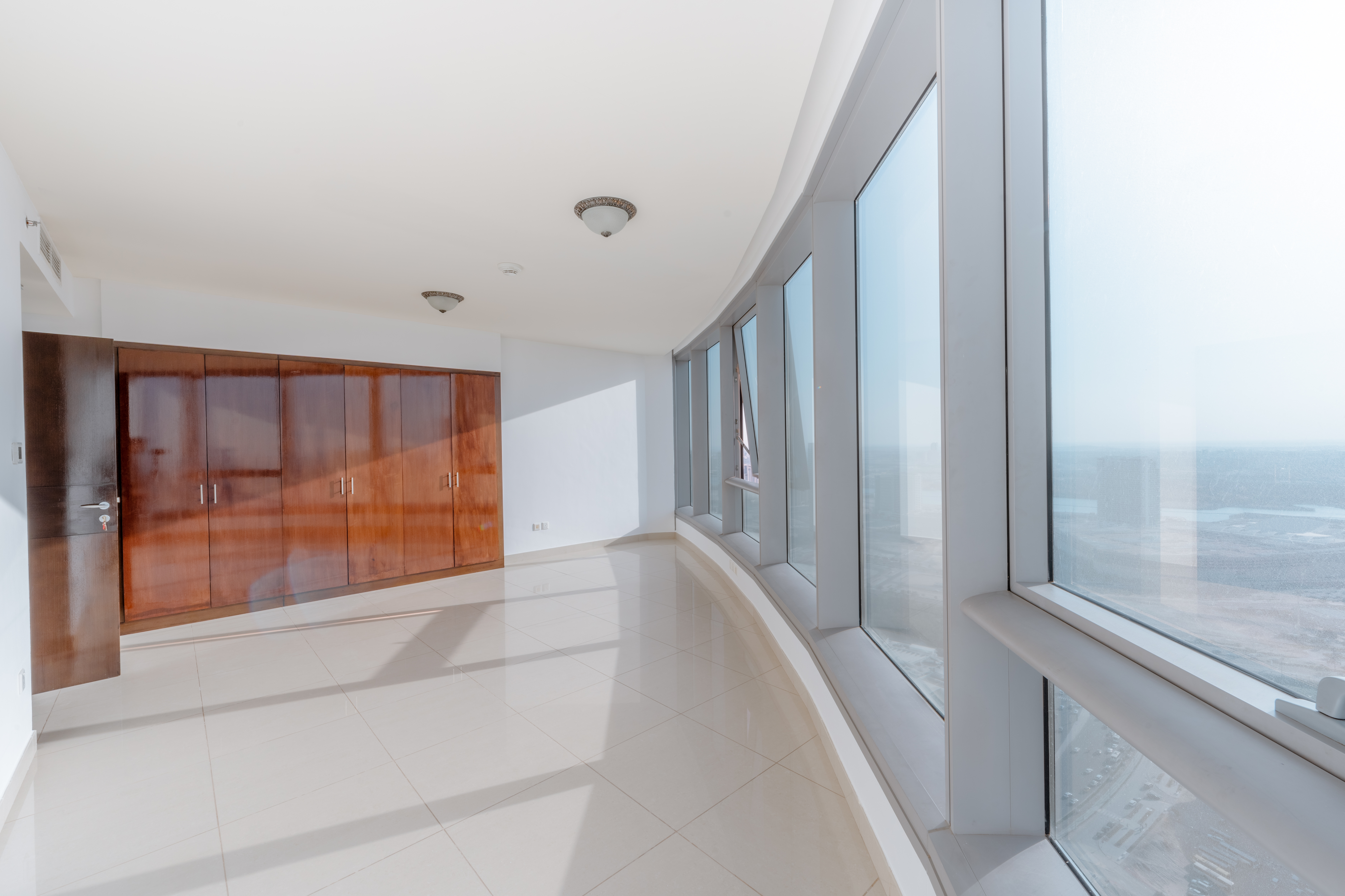 3 Bedrooms Apartment in Sun Tower