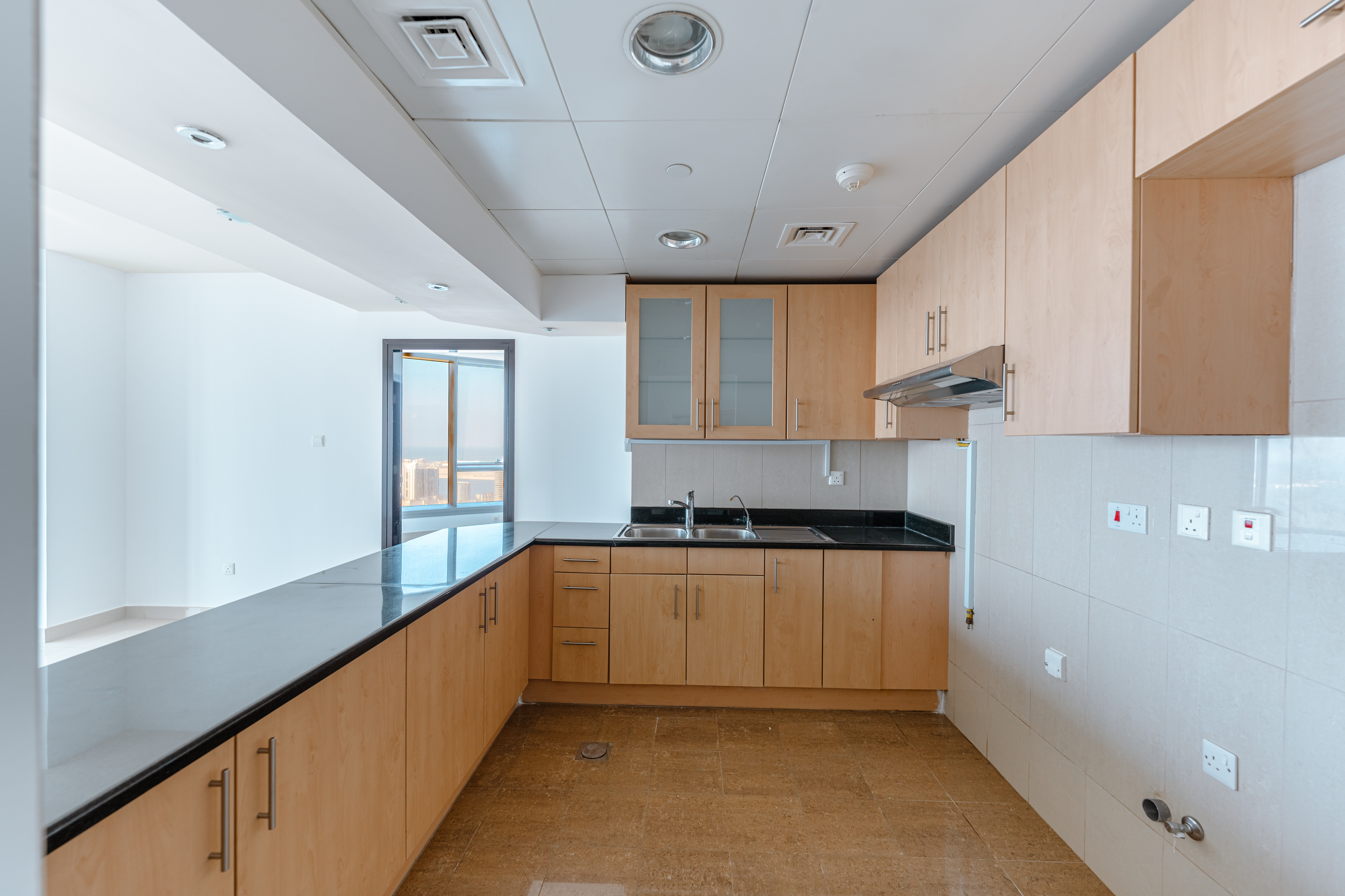 3 Bedrooms Apartment in Sun Tower