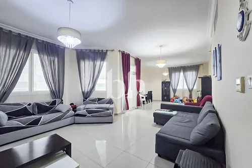 Prime Location | Spacious 2BHK | Partial Seaview