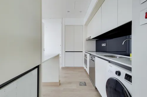 1 Bedroom Apartment in Index Tower