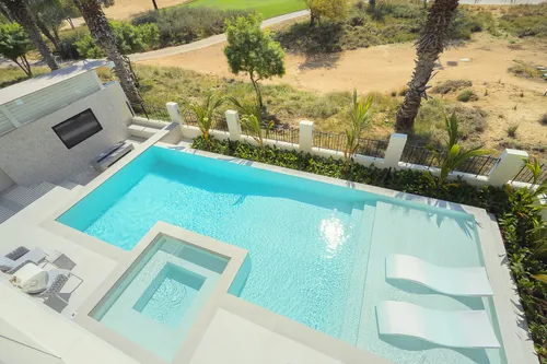 4 Bedrooms Villa in Whitefield 2