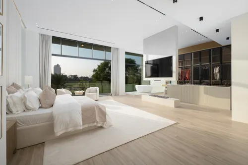 5 Bedrooms Villa in The Turf