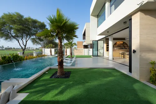 5 Bedrooms Villa in The Turf