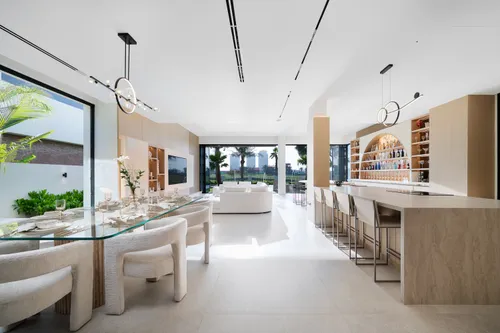 5 Bedrooms Villa in The Turf
