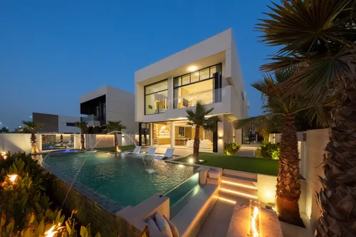 5 Bedrooms Villa in The Turf