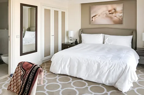 1 Bedroom Apartment in The Address BLVD Sky Collection