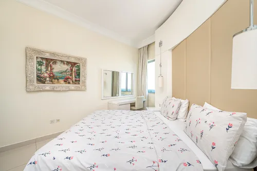 2 Bedrooms Apartment in The Signature