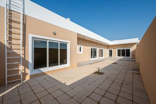 3 Bedrooms Villa in Al Mizhar 2