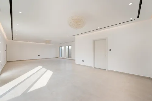 3 Bedrooms Villa in Al Mizhar 2