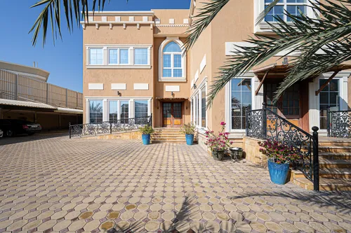 Villa in Al Mizhar 1