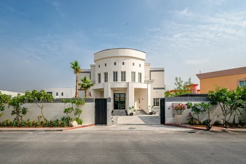 Villa in Al Muhaisnah 3
