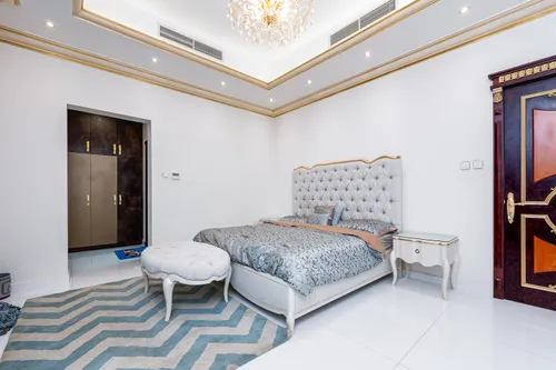 Villa in Al Muhaisnah 3