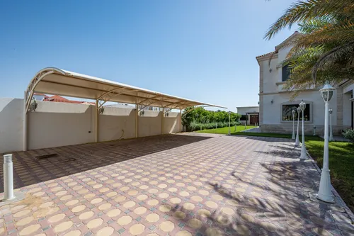 Villa in Al Muhaisnah 3