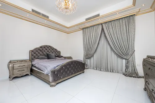 Villa in Al Muhaisnah 3