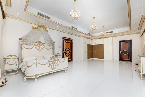 Villa in Al Muhaisnah 3