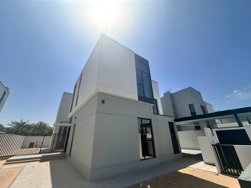 4 Bedrooms Villa in Murooj Al Furjan 1