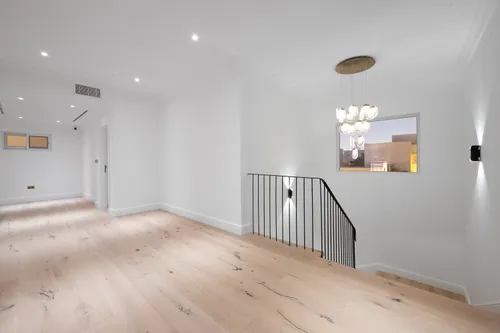 6 Bedrooms Villa in 10 Street, Meadows