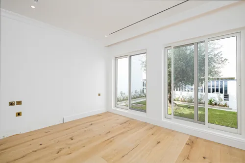 6 Bedrooms Villa in 10 Street, Meadows