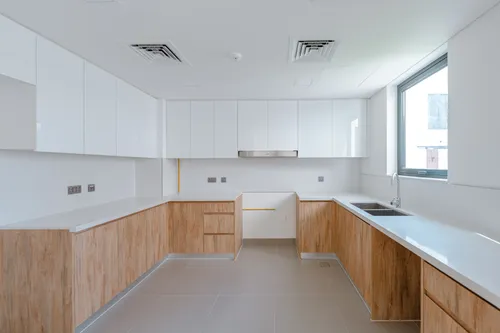 4 Bedrooms Villa in Noya Luma