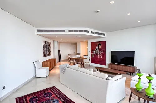2 Bedrooms Apartment in Sky Gardens