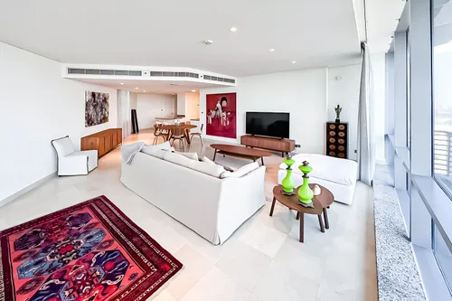 High floor | Upgraded | Serious Seller