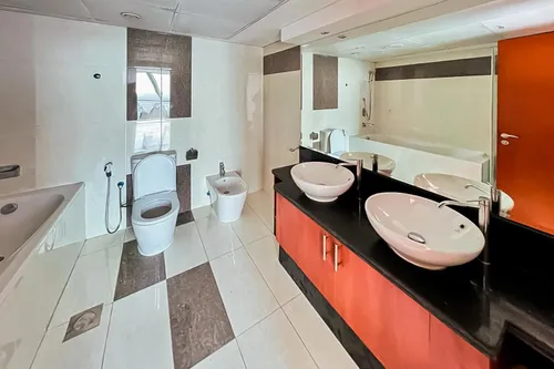 3 Bedrooms Apartment in Park Tower A