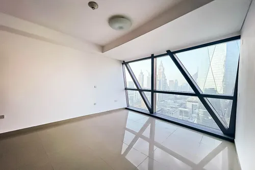 3 Bedrooms Apartment in Park Tower A