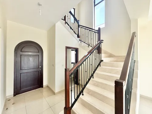 3 Bedrooms Villa in Samara