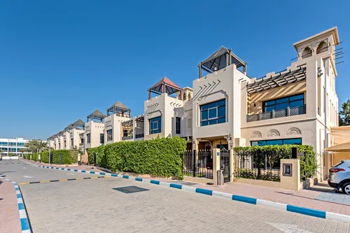 Exclusive | Beach Access | Fully Furnished