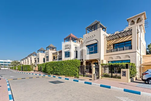 Exclusive | Beach Access | Fully Furnished