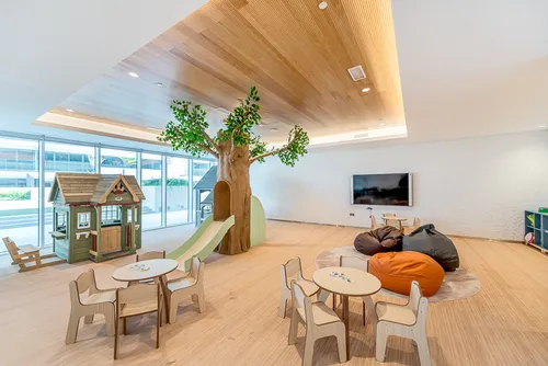 2 Bedrooms Apartment in Mayan 5