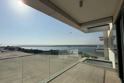 2 Bedrooms Apartment in Mayan 5