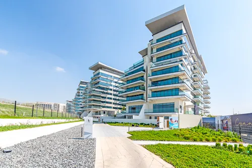 2 Bedrooms Apartment in Mayan 5