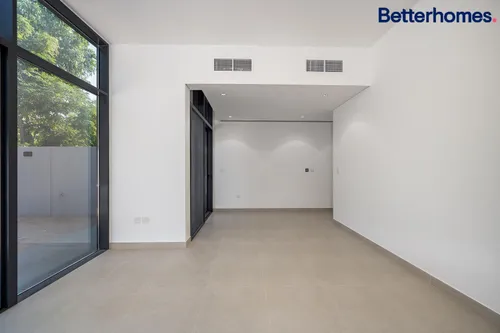2 Bedrooms Townhouse in Sendian