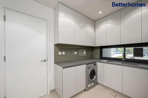 2 Bedrooms Townhouse in Sendian