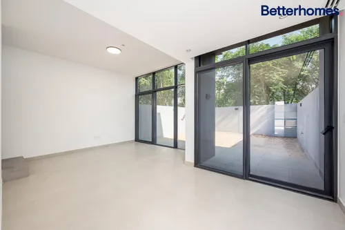 2 Bedrooms Townhouse in Sendian