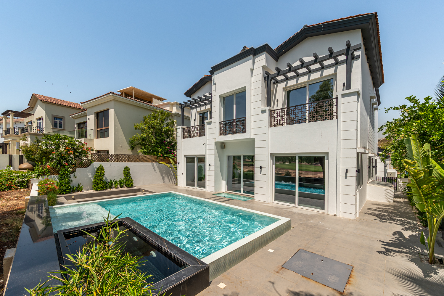 5 Bedrooms Villa in Wildflower