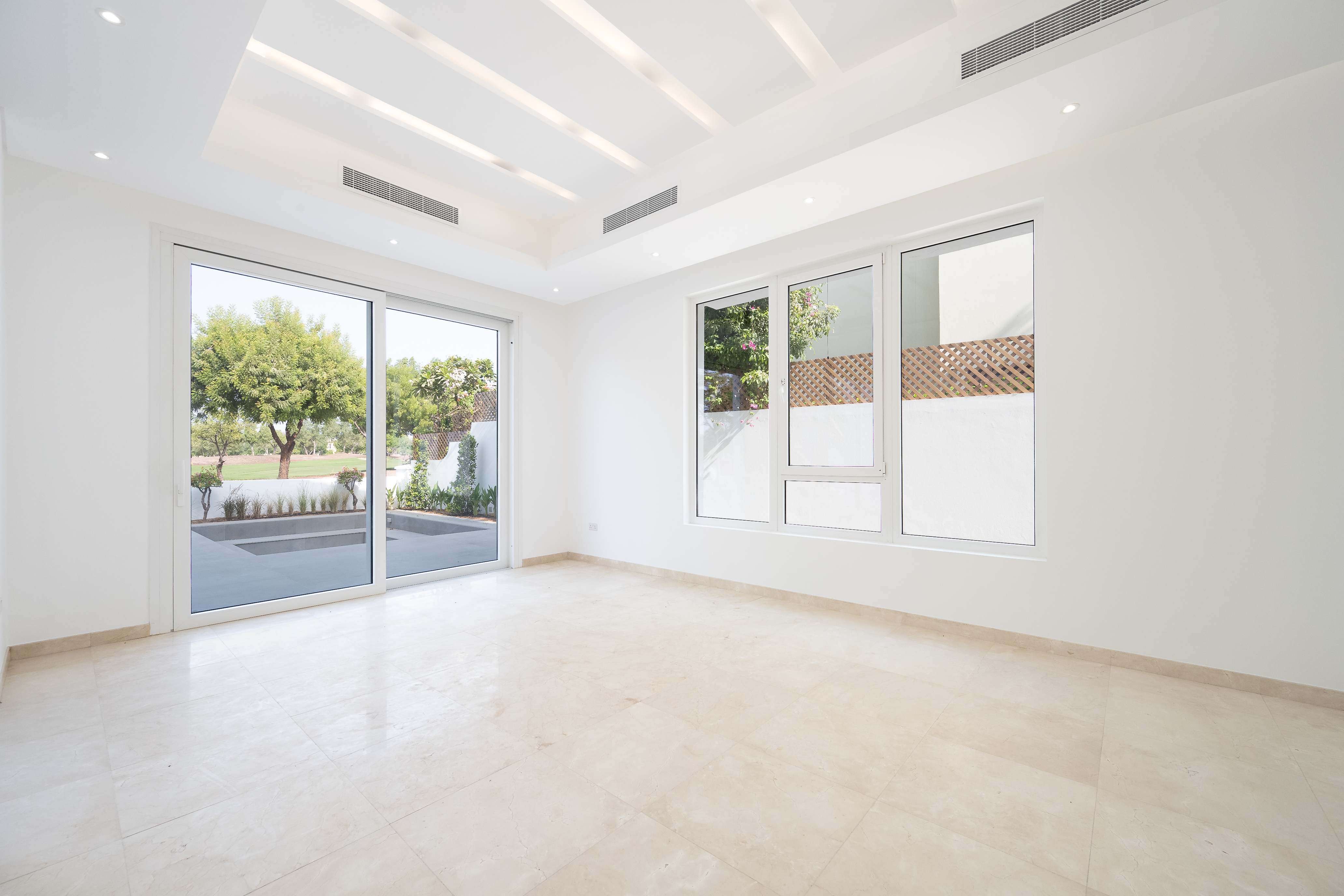 5 Bedrooms Villa in Wildflower