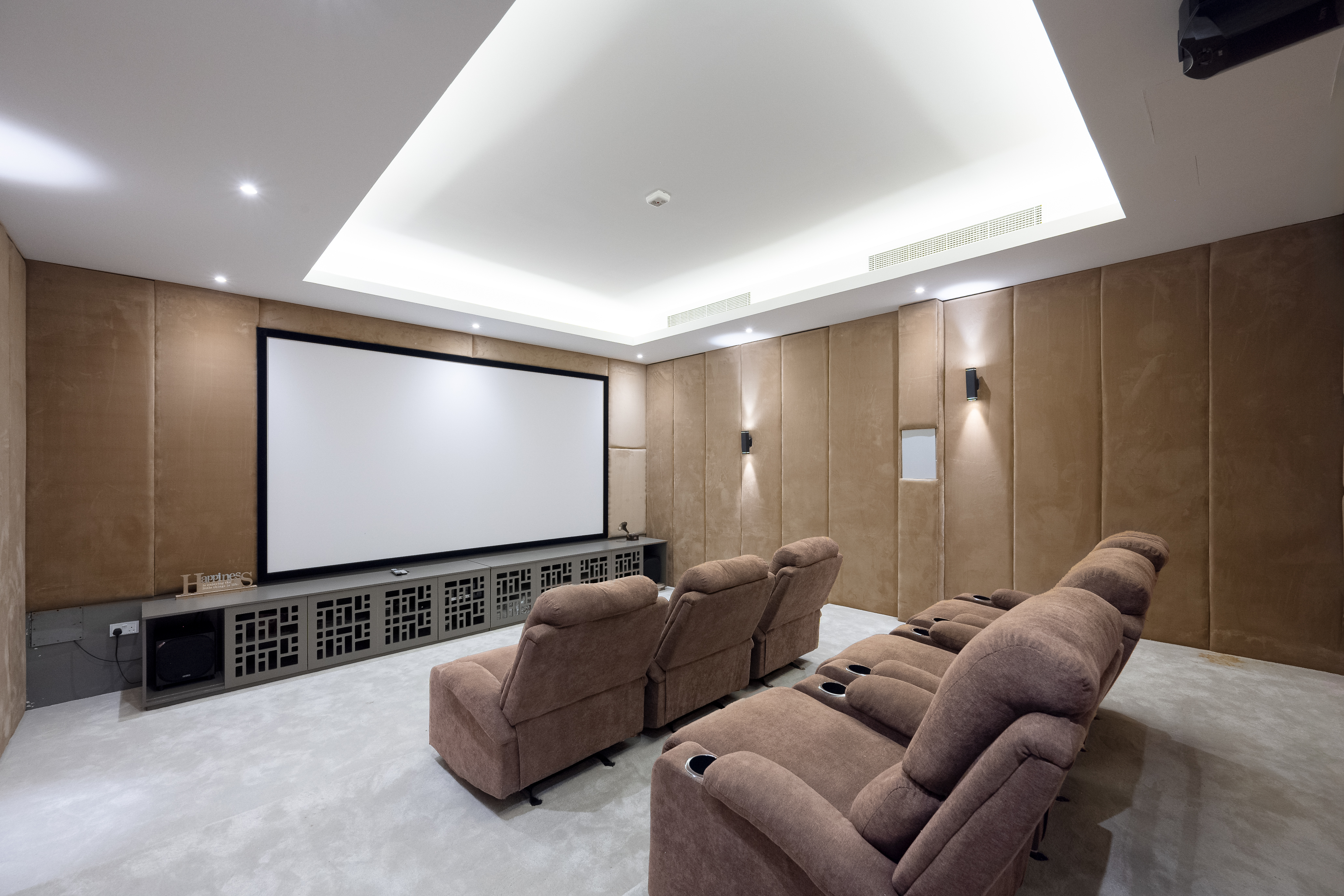 5 Bedrooms Villa in Wildflower