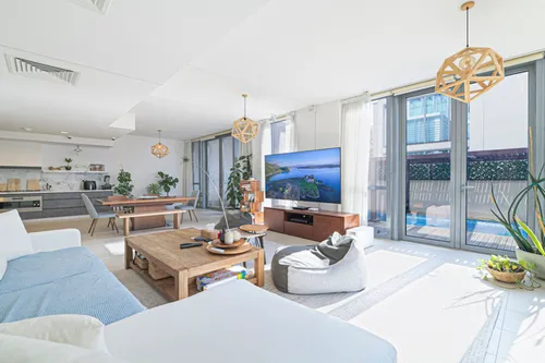 5 Bedrooms Villa in Beach Villas
