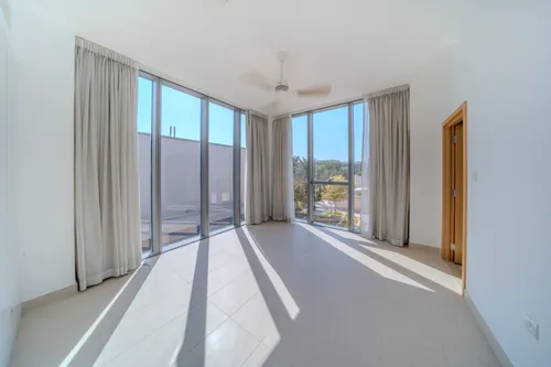 5 Bedrooms Villa in Beach Villas