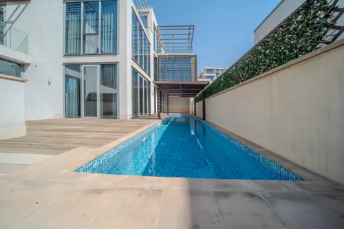 5 Bedrooms Villa in Beach Villas