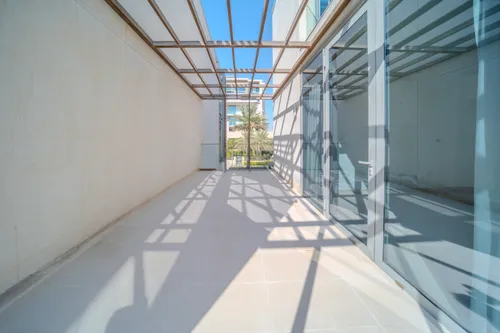 5 Bedrooms Villa in Beach Villas