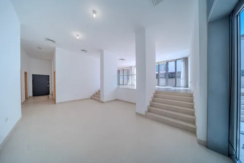 5 Bedrooms Villa in Beach Villas