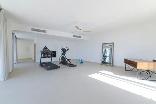 5 Bedrooms Villa in Beach Villas