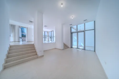5 Bedrooms Villa in Beach Villas