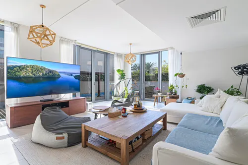 5 Bedrooms Villa in Beach Villas