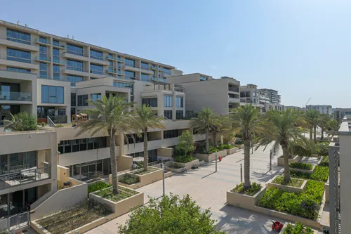 5 Bedrooms Villa in Beach Villas