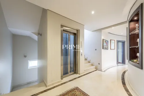 9 Bedrooms Villa in Umm Suqeim 3 Villas