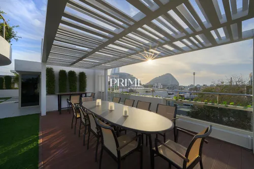 9 Bedrooms Villa in Umm Suqeim 3 Villas